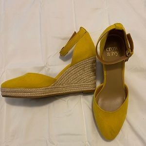 Yellow Crown & Ivy Espadrilles size 6.5